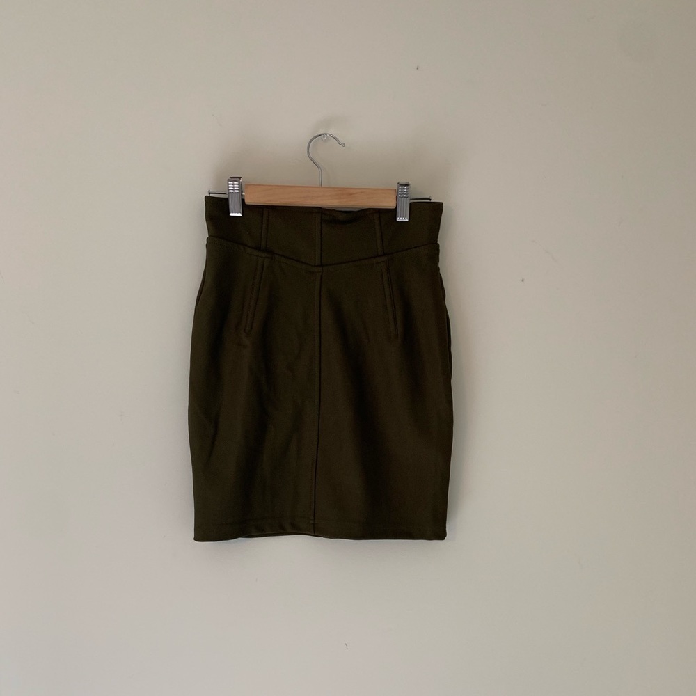 J lux label green skirt